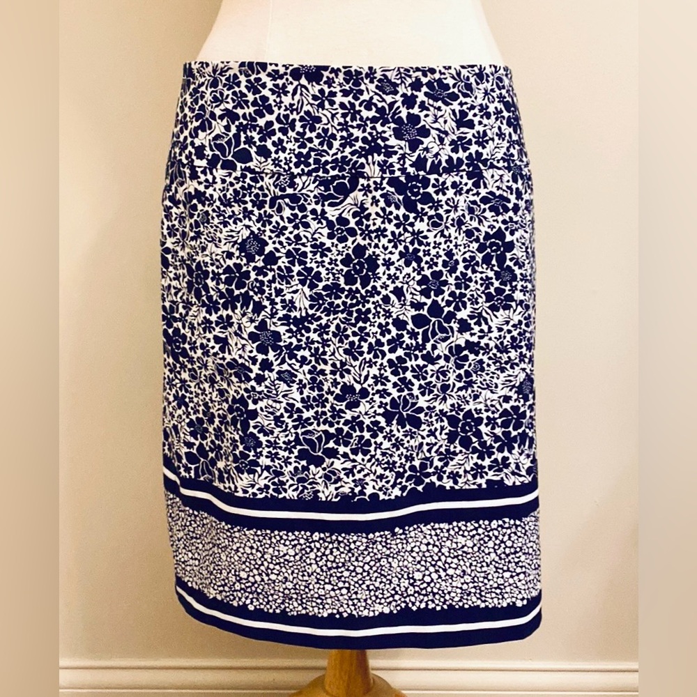 Margaret M Petites Blue White Ditsy Floral XLP Cottagecore Coastal Grandma Skirt